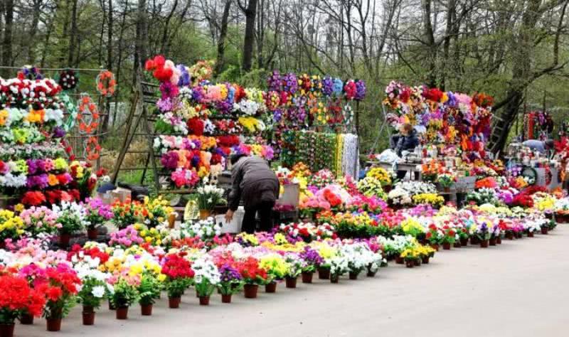 Цветы и венки для кладбища могут вызвать рак