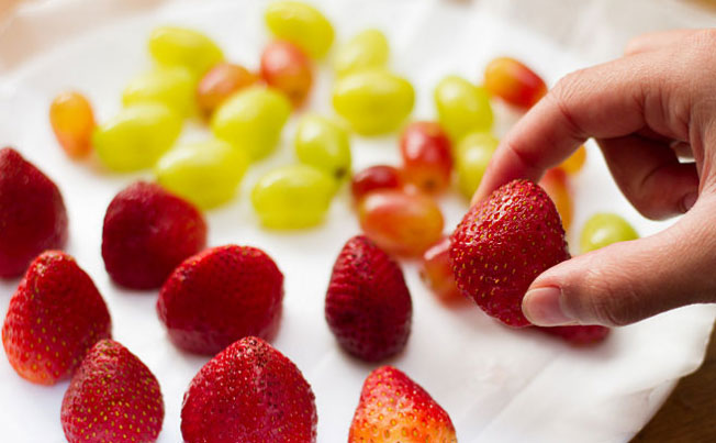 Полезные витамины на всю зиму! Вот как нужно правильно замораживать фрукты и ягоды.