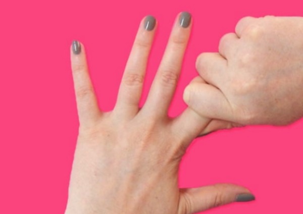 Спасение от внезапных болей № 1: просто помассируй этот палец в течение 60 секунд!