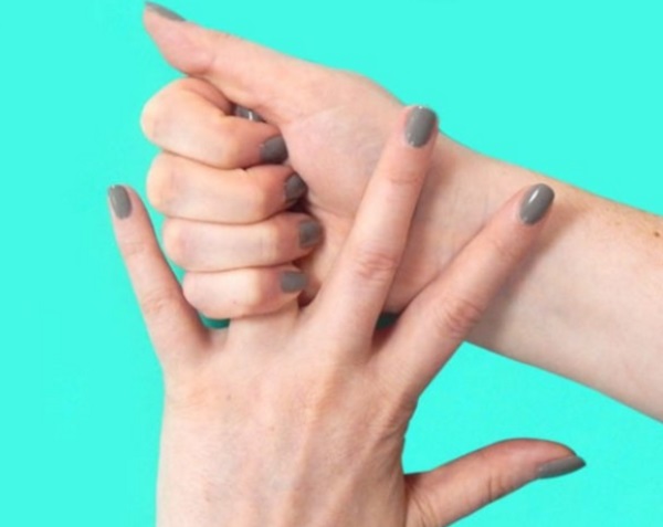 Спасение от внезапных болей № 1: просто помассируй этот палец в течение 60 секунд!