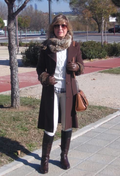 Стильный зимний гардероб для женщин 40–50 лет: вещи, которые подчеркивают красоту этого возраста.