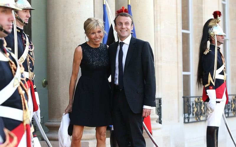 Учительница первая моя: жена президента Франции Брижит Макрон о любви к мужу.