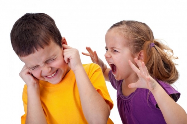 Как бороться с приступами раздражения у детей 2-4 лет
