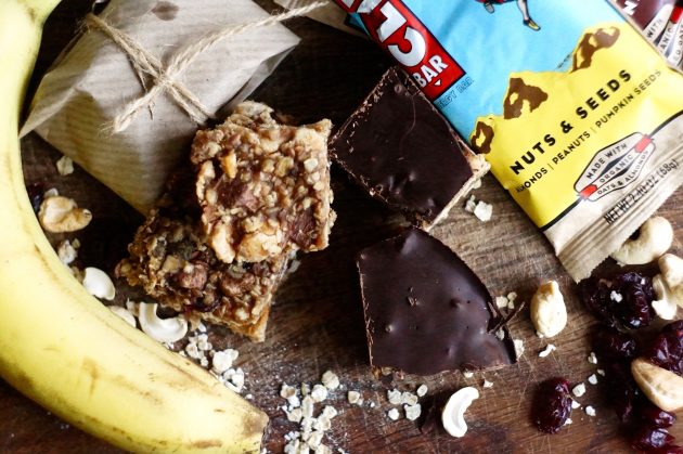РЕЦЕПТИ: 2 варіанти домашніх батончиків Clif Bar