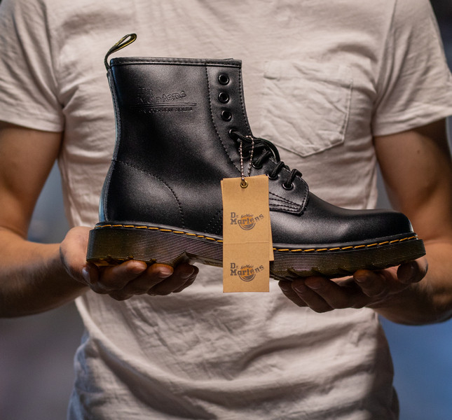 Взуття Dr. Martens