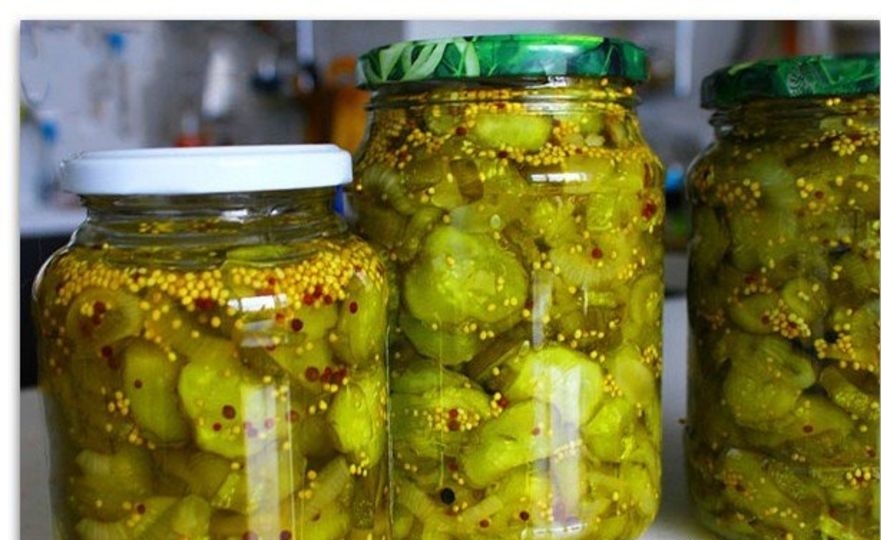 Вкусные маринованные огурцы по-болгарски на зиму: лучшие рецепты. Консервирование огурцов по-болгарски ассорти с помидорами, кабачками, с лимонной кислотой, семенами горчицы, красной смородиной резанные в литровых банках: рецепты