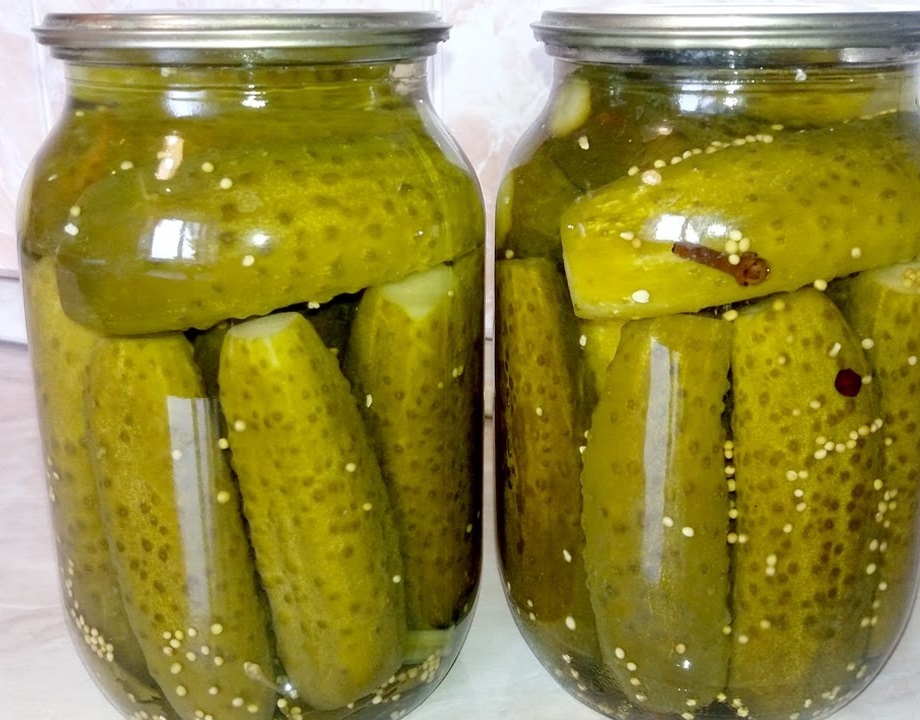 Вкусные маринованные огурцы по-болгарски на зиму: лучшие рецепты. Консервирование огурцов по-болгарски ассорти с помидорами, кабачками, с лимонной кислотой, семенами горчицы, красной смородиной резанные в литровых банках: рецепты